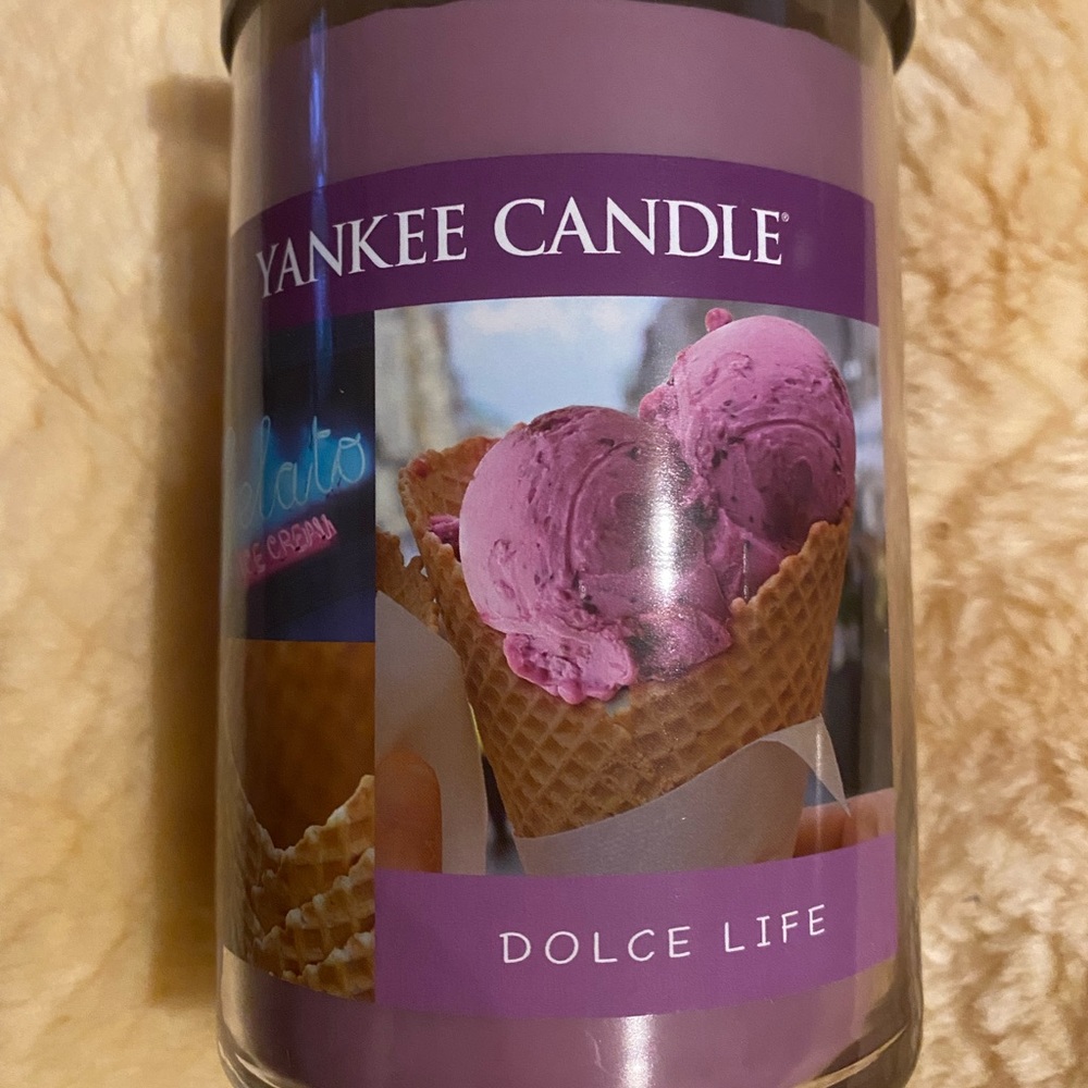 Yankee Candle Dolce Life Candle.